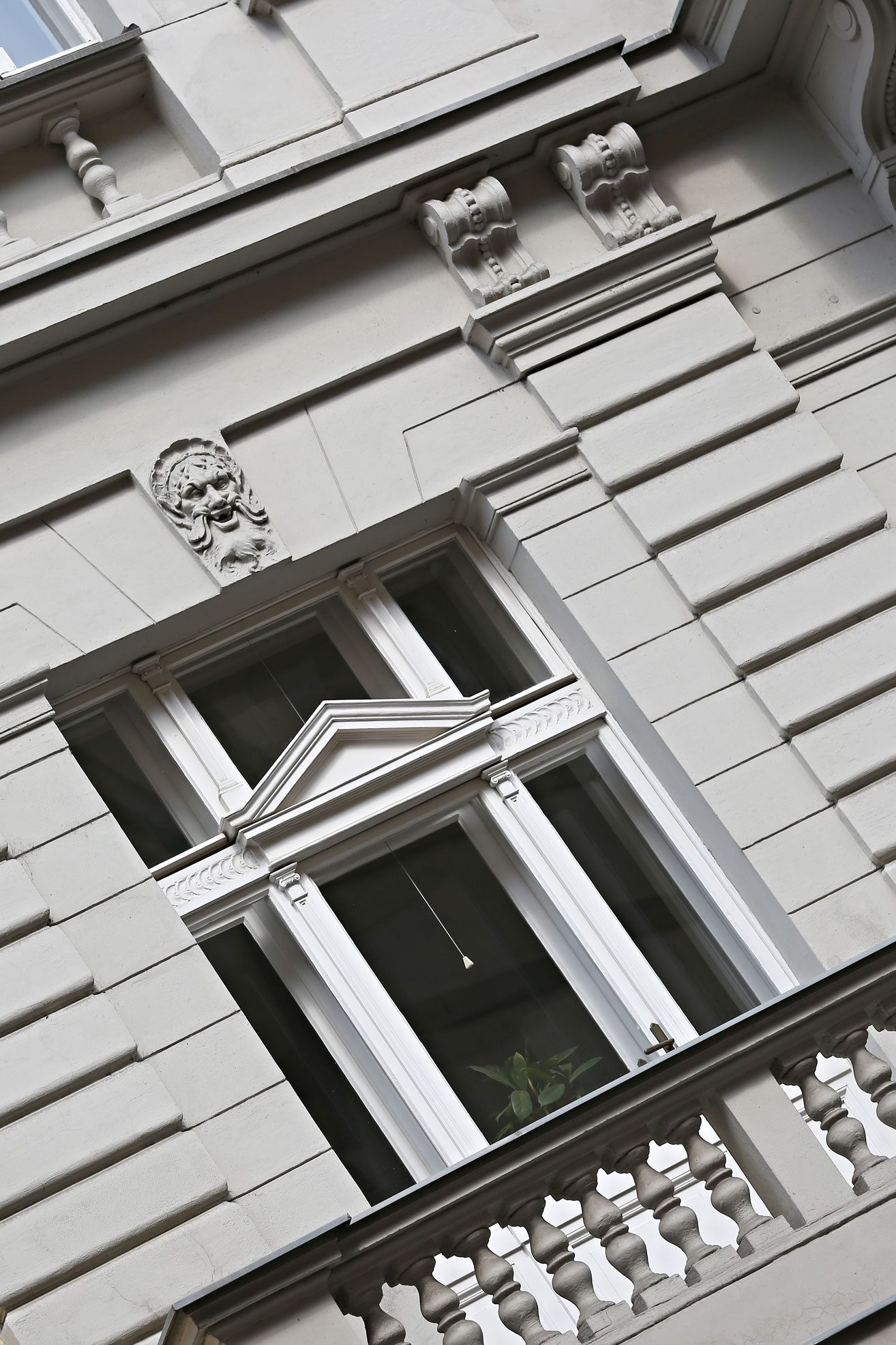 1434625560-platnerska3.jpg