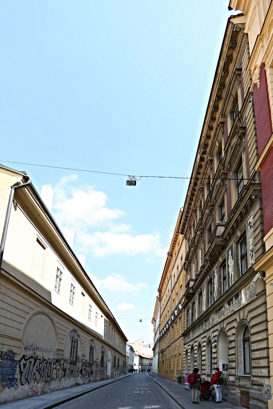 1434625955-ostrovni1.jpg